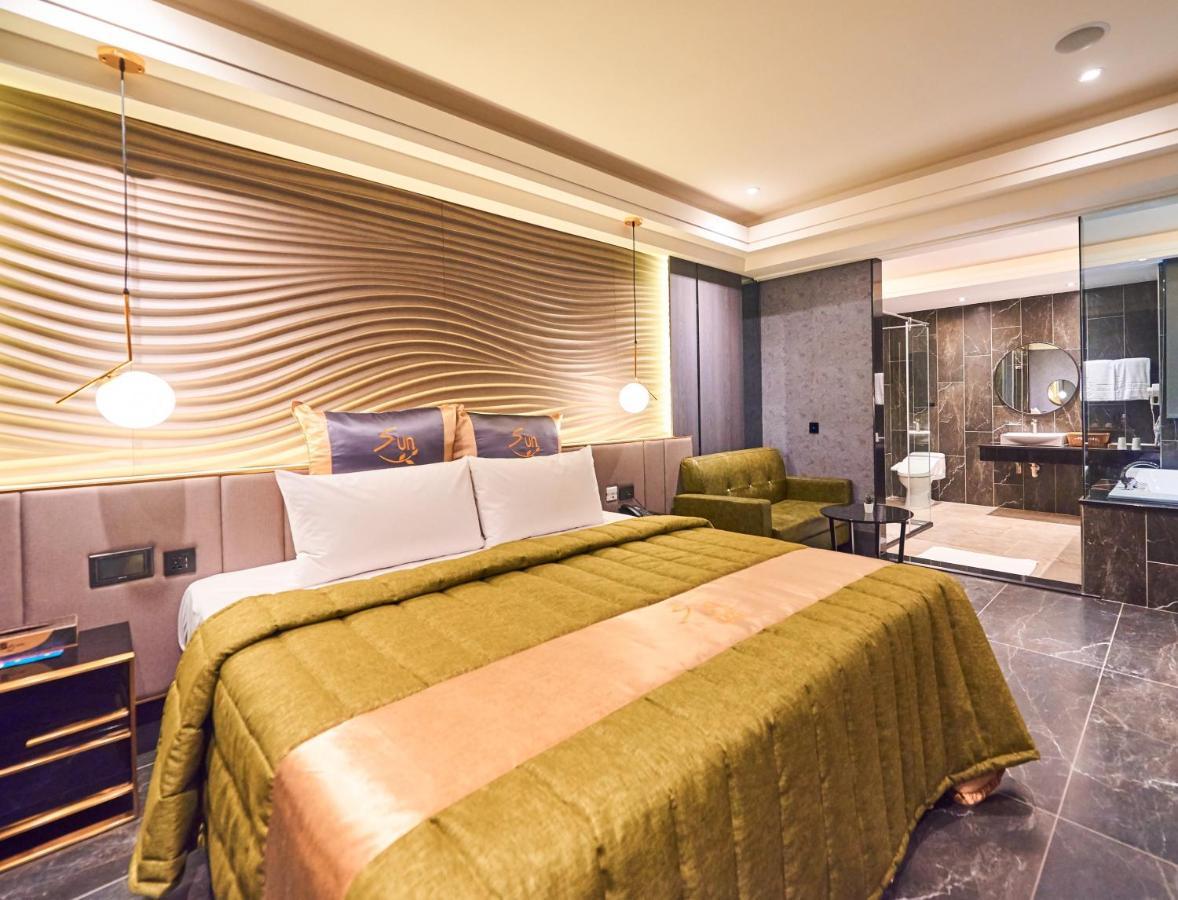 Sun Motel Kaohsiung Dış mekan fotoğraf