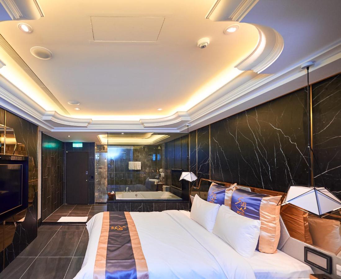 Sun Motel Kaohsiung Dış mekan fotoğraf
